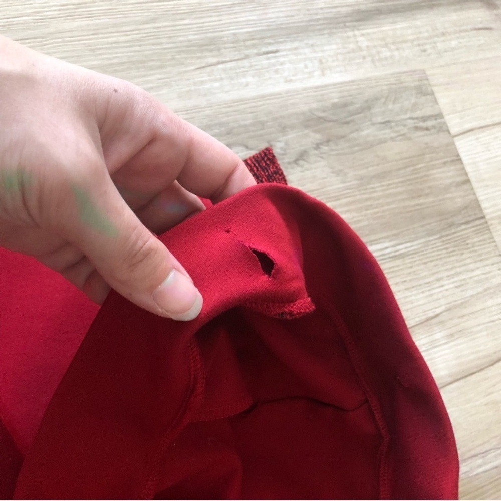 Chic Red Wide-Leg Pants - Picture 10 of 11